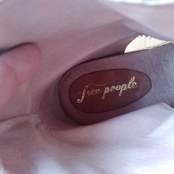 Free People sandals All Leather/Fringe/ Boho Size 7 1/2 (38). Pastel Multi - Picture 5 of 6